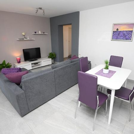Apartments Lidija - Sea View Apartment With Exclusive Right Of Using Hot Tub Or Split Level Apartment With Exclusive Right Of Using Pool 포드스트라나 외부 사진