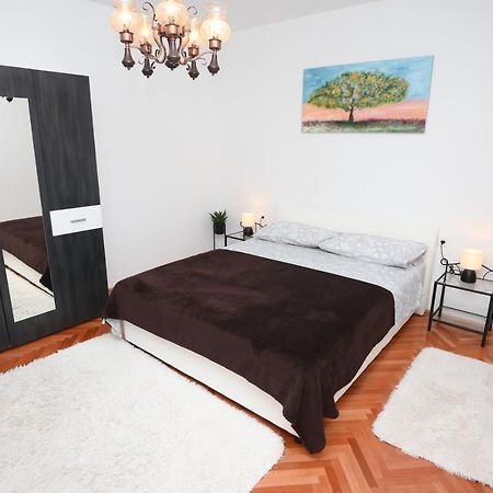 Apartments Lidija - Sea View Apartment With Exclusive Right Of Using Hot Tub Or Split Level Apartment With Exclusive Right Of Using Pool 포드스트라나 외부 사진
