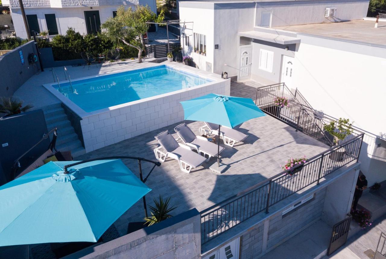 Apartments Lidija - Sea View Apartment With Exclusive Right Of Using Hot Tub Or Split Level Apartment With Exclusive Right Of Using Pool 포드스트라나 외부 사진