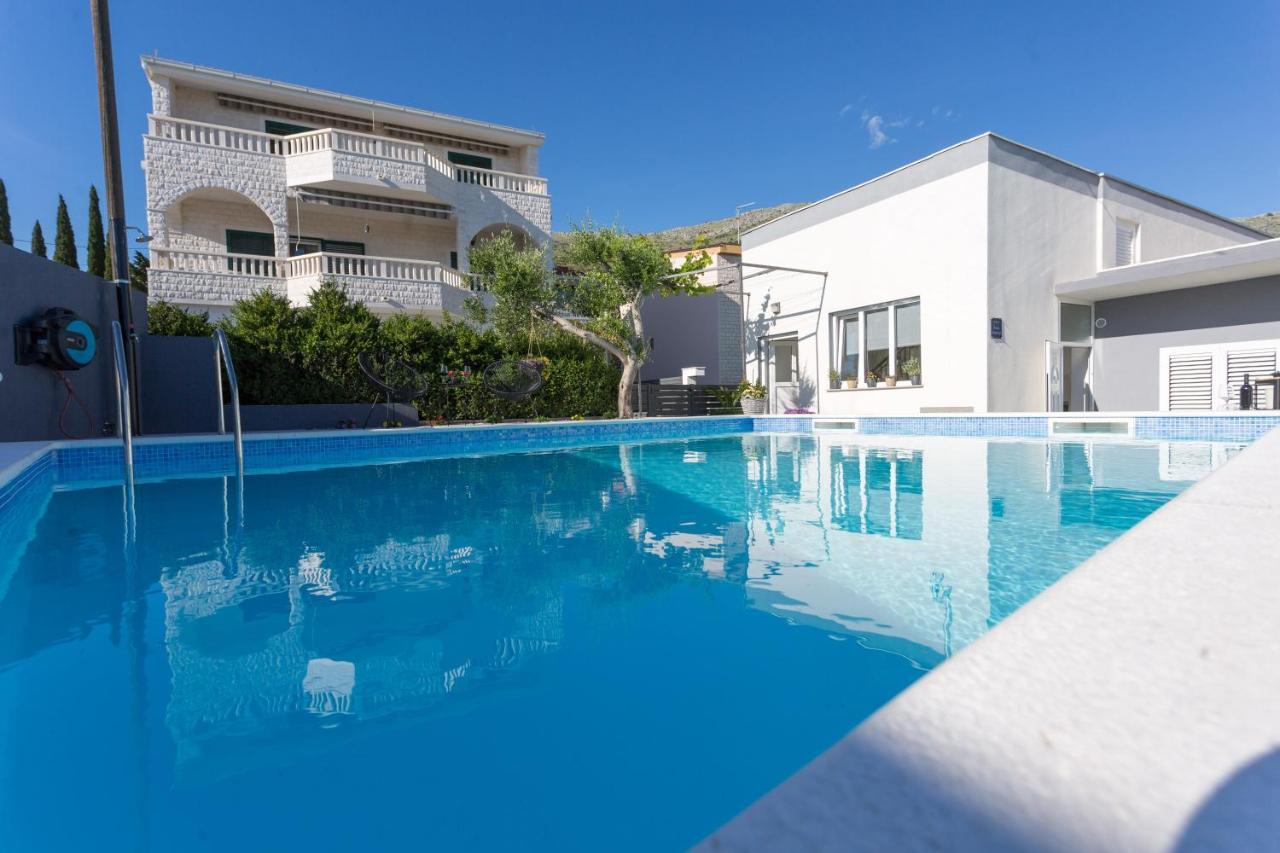 Apartments Lidija - Sea View Apartment With Exclusive Right Of Using Hot Tub Or Split Level Apartment With Exclusive Right Of Using Pool 포드스트라나 외부 사진