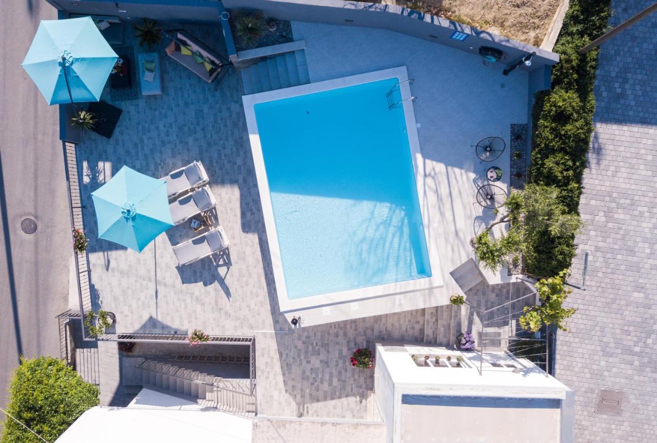 Apartments Lidija - Sea View Apartment With Exclusive Right Of Using Hot Tub Or Split Level Apartment With Exclusive Right Of Using Pool 포드스트라나 외부 사진