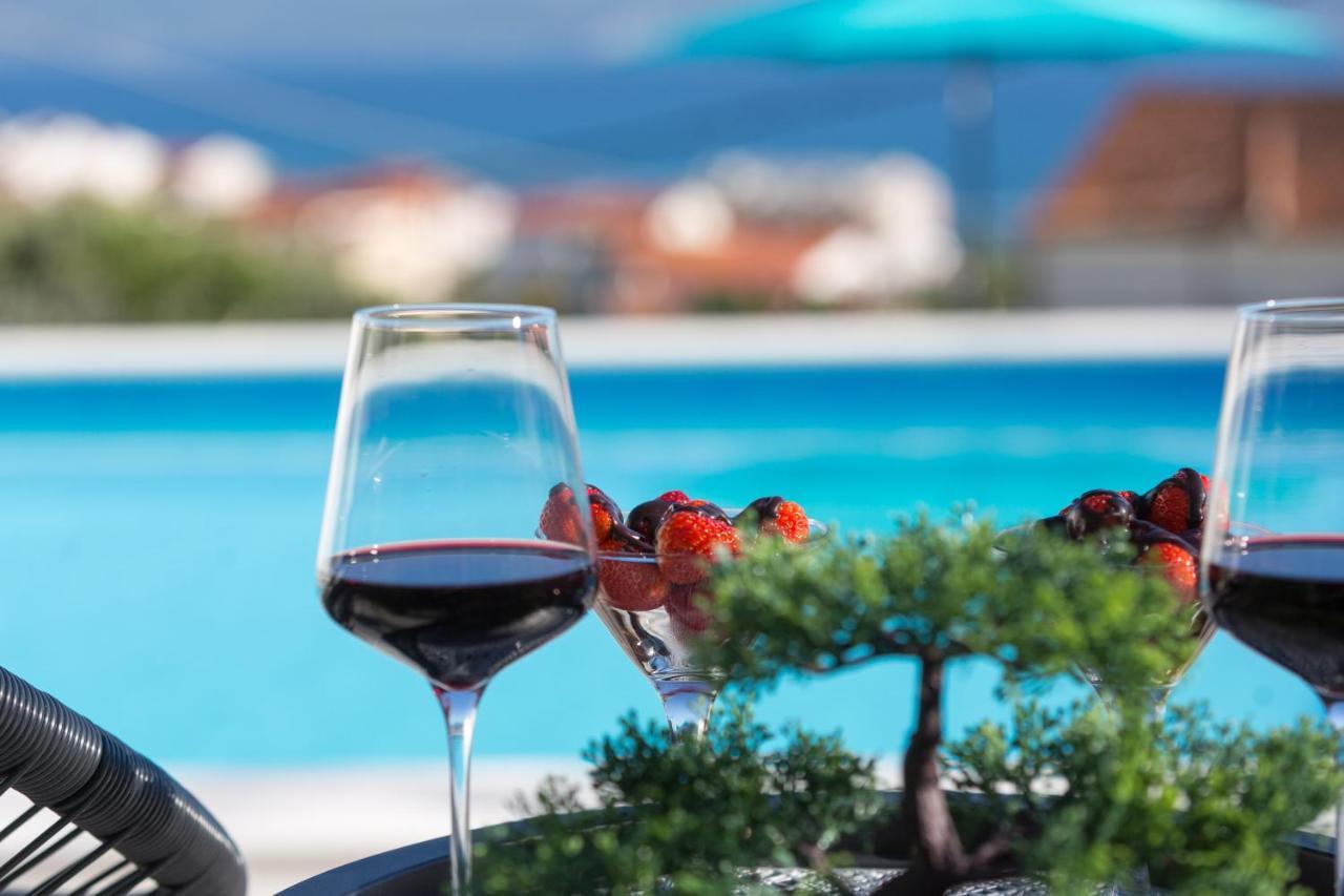 Apartments Lidija - Sea View Apartment With Exclusive Right Of Using Hot Tub Or Split Level Apartment With Exclusive Right Of Using Pool 포드스트라나 외부 사진