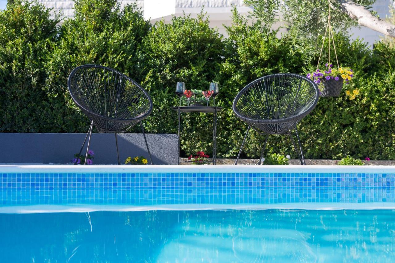 Apartments Lidija - Sea View Apartment With Exclusive Right Of Using Hot Tub Or Split Level Apartment With Exclusive Right Of Using Pool 포드스트라나 외부 사진