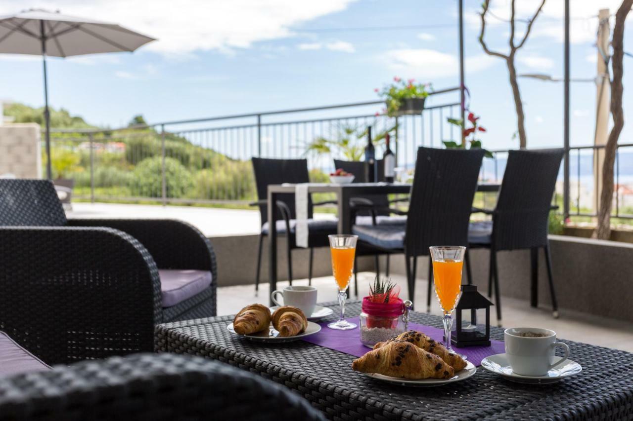 Apartments Lidija - Sea View Apartment With Exclusive Right Of Using Hot Tub Or Split Level Apartment With Exclusive Right Of Using Pool 포드스트라나 외부 사진