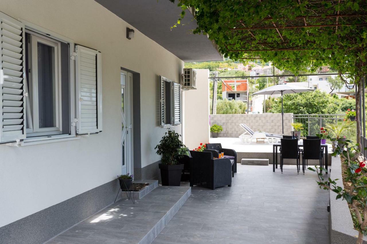 Apartments Lidija - Sea View Apartment With Exclusive Right Of Using Hot Tub Or Split Level Apartment With Exclusive Right Of Using Pool 포드스트라나 외부 사진