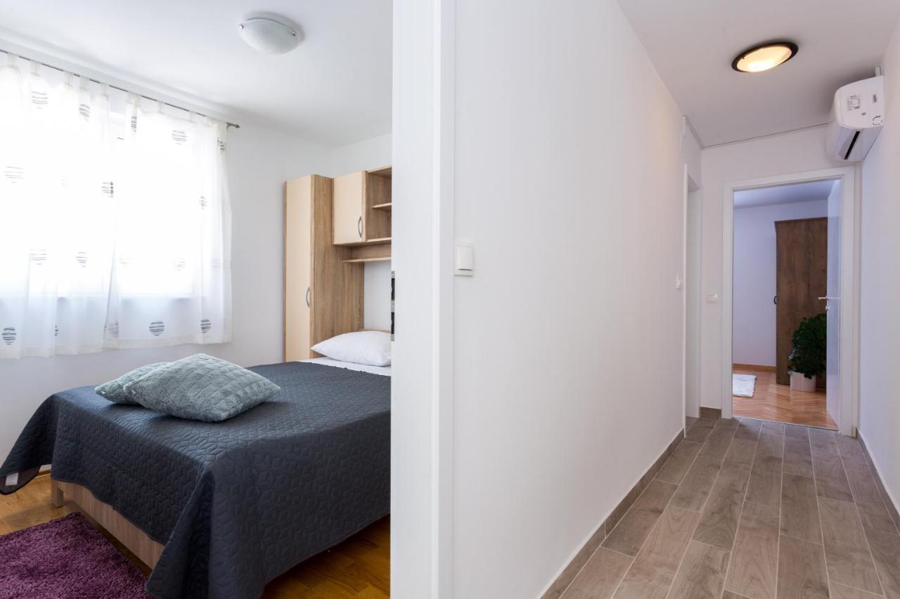 Apartments Lidija - Sea View Apartment With Exclusive Right Of Using Hot Tub Or Split Level Apartment With Exclusive Right Of Using Pool 포드스트라나 외부 사진