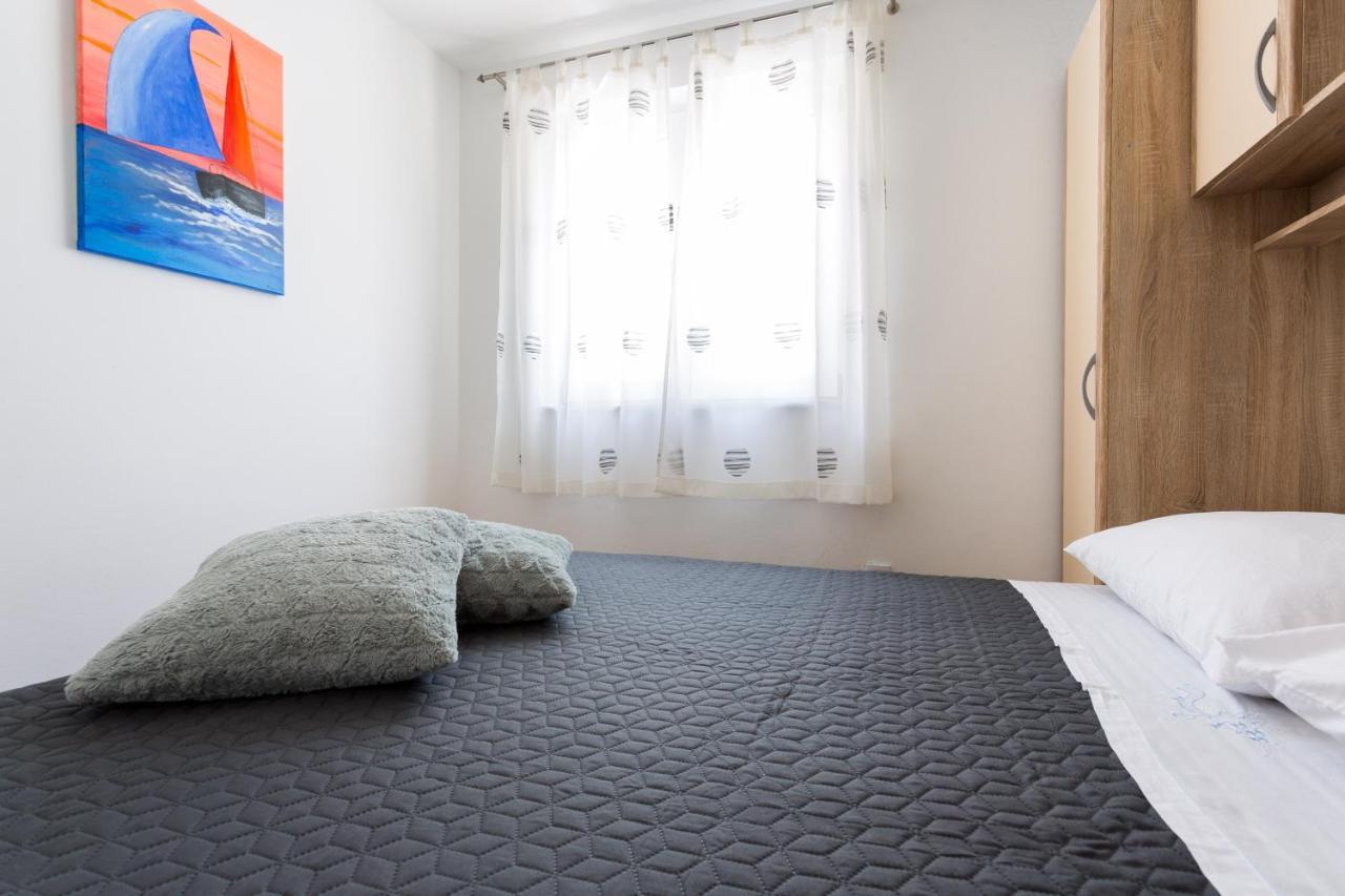 Apartments Lidija - Sea View Apartment With Exclusive Right Of Using Hot Tub Or Split Level Apartment With Exclusive Right Of Using Pool 포드스트라나 외부 사진